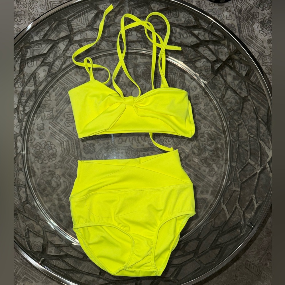 Neon Yellow Tiger Friday Eye Catching Set
